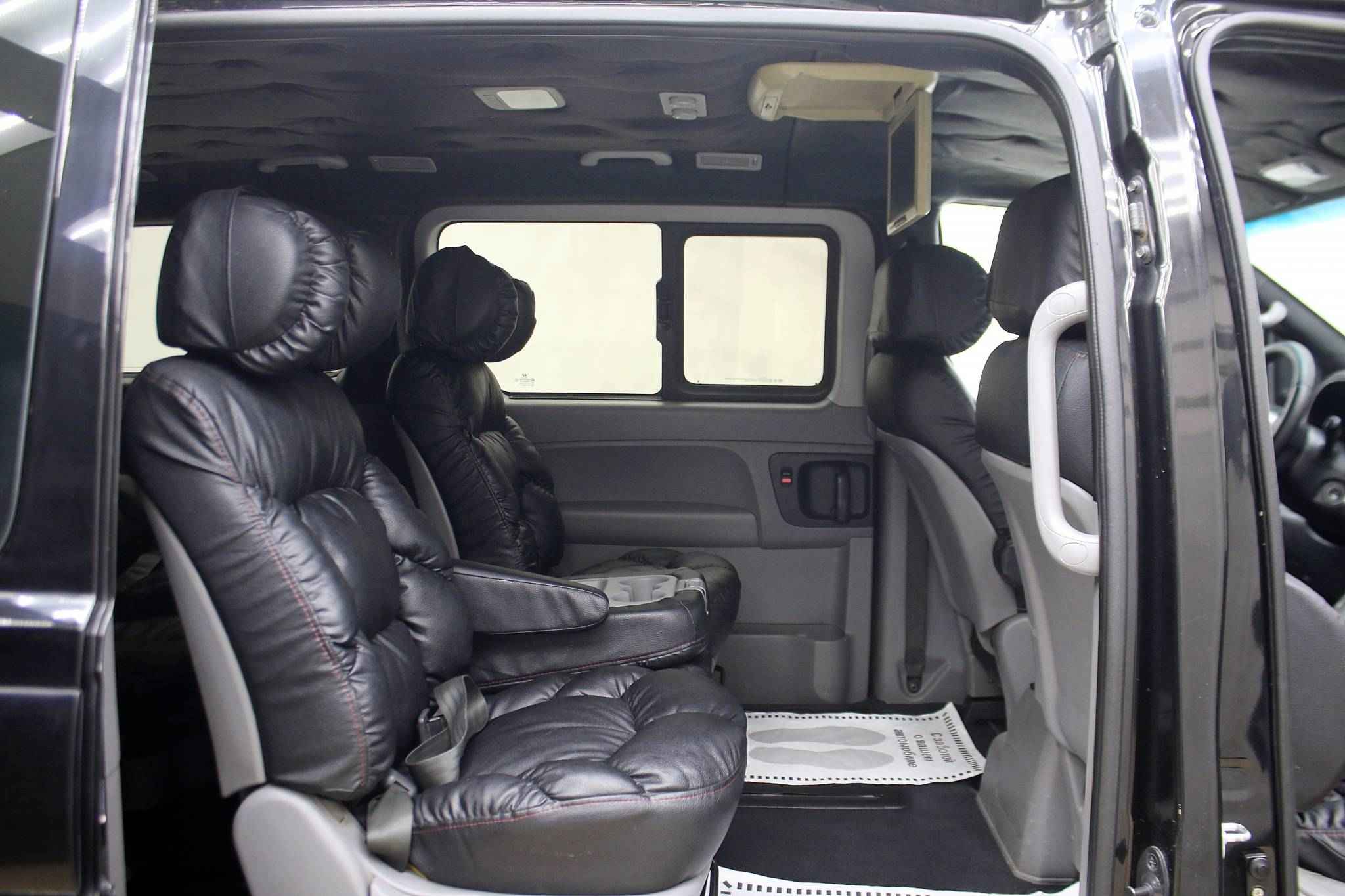 Hyundai Grand Starex, I