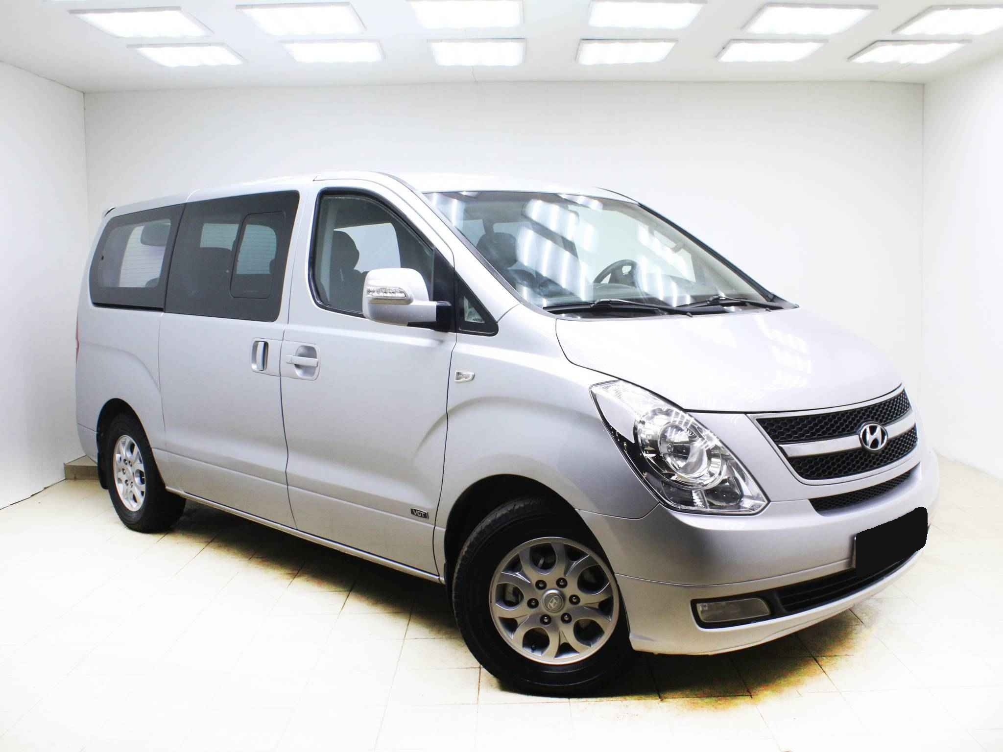 Hyundai Grand Starex, I