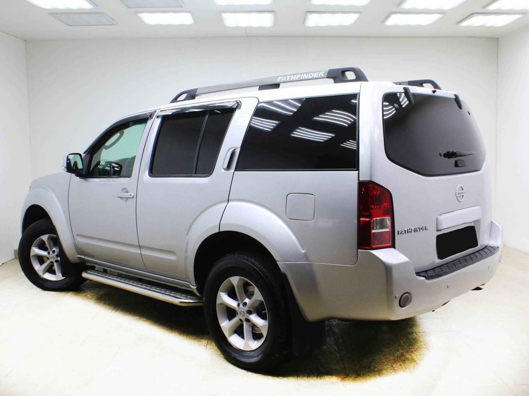 Nissan Pathfinder, III