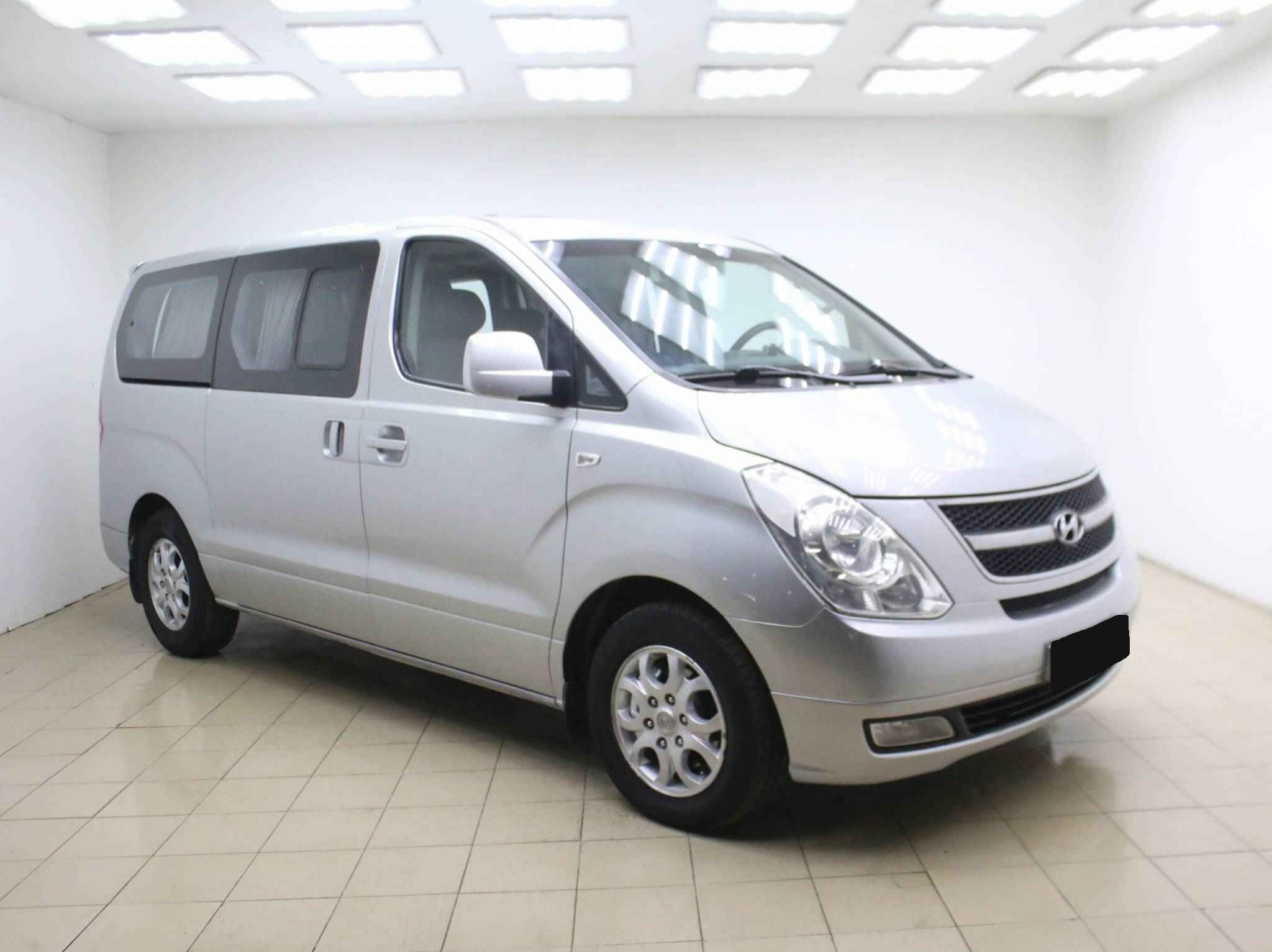 Hyundai Grand Starex, I