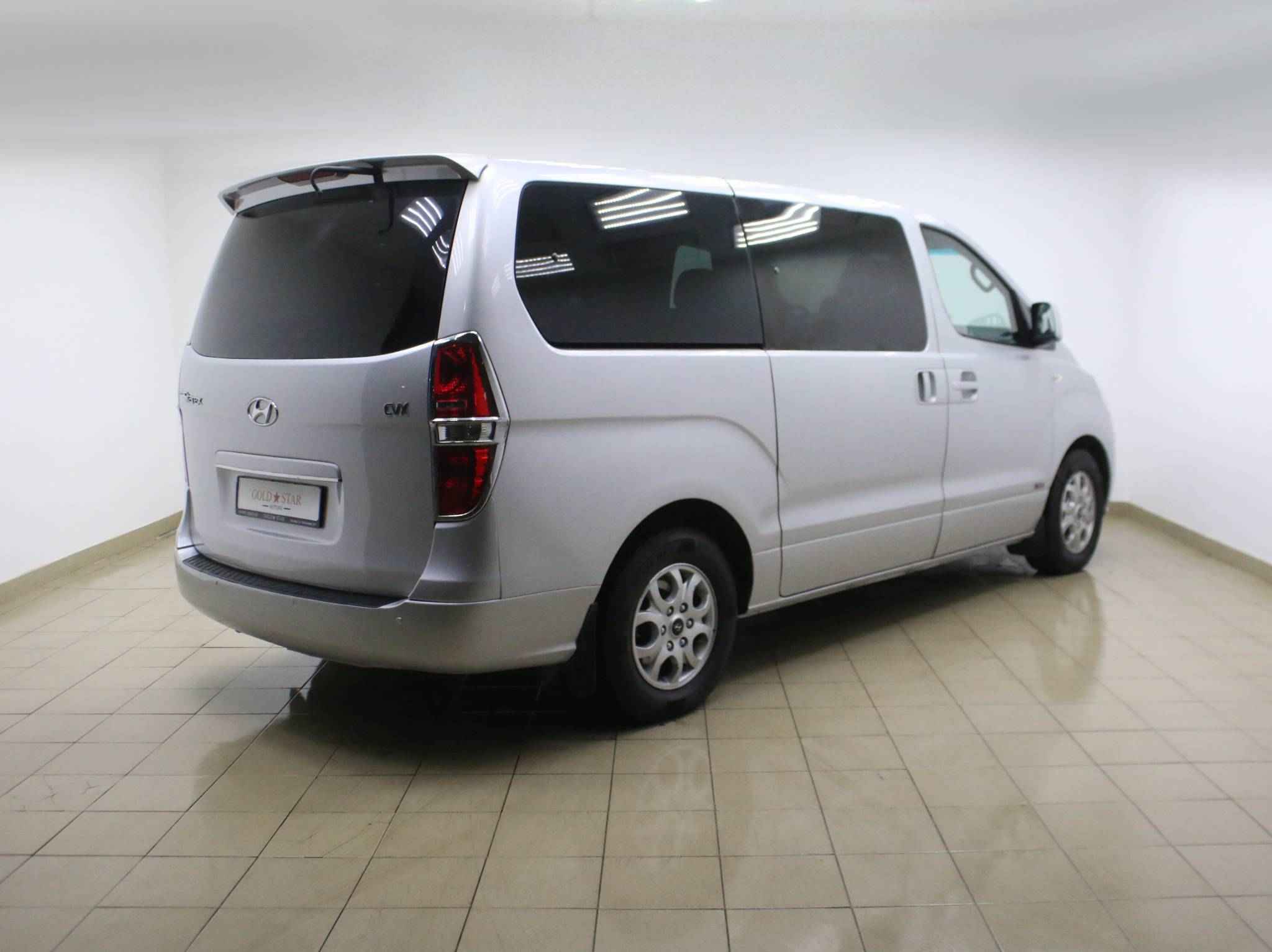 Hyundai Grand Starex, I