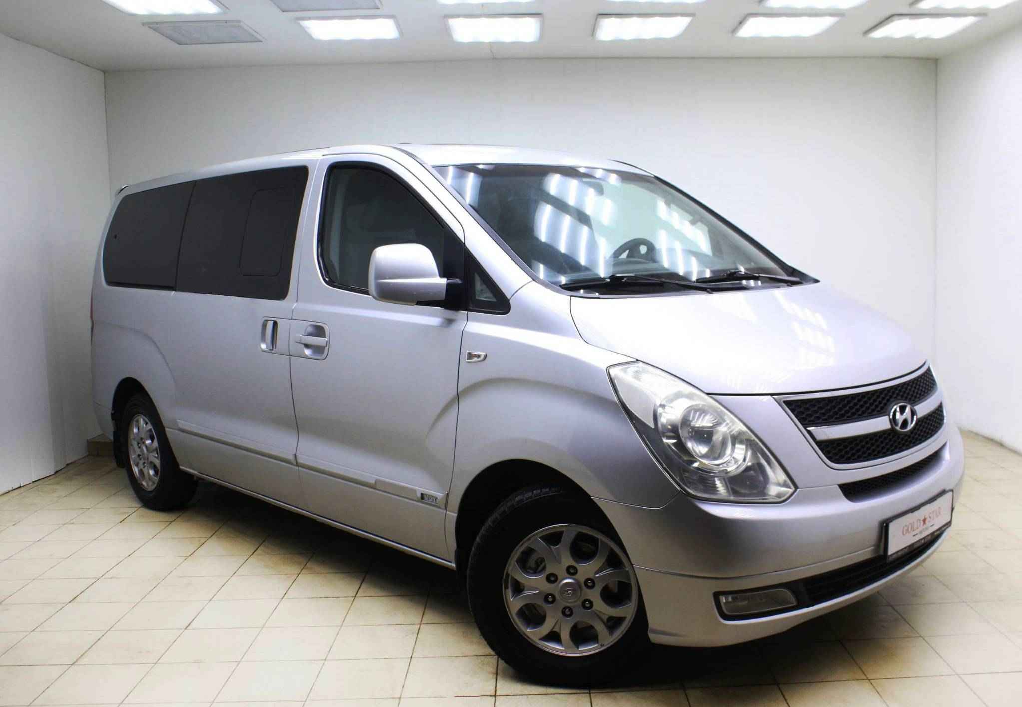 Hyundai Grand Starex, I