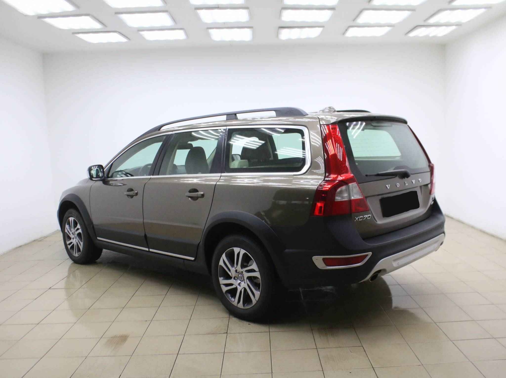 Volvo XC70, II
