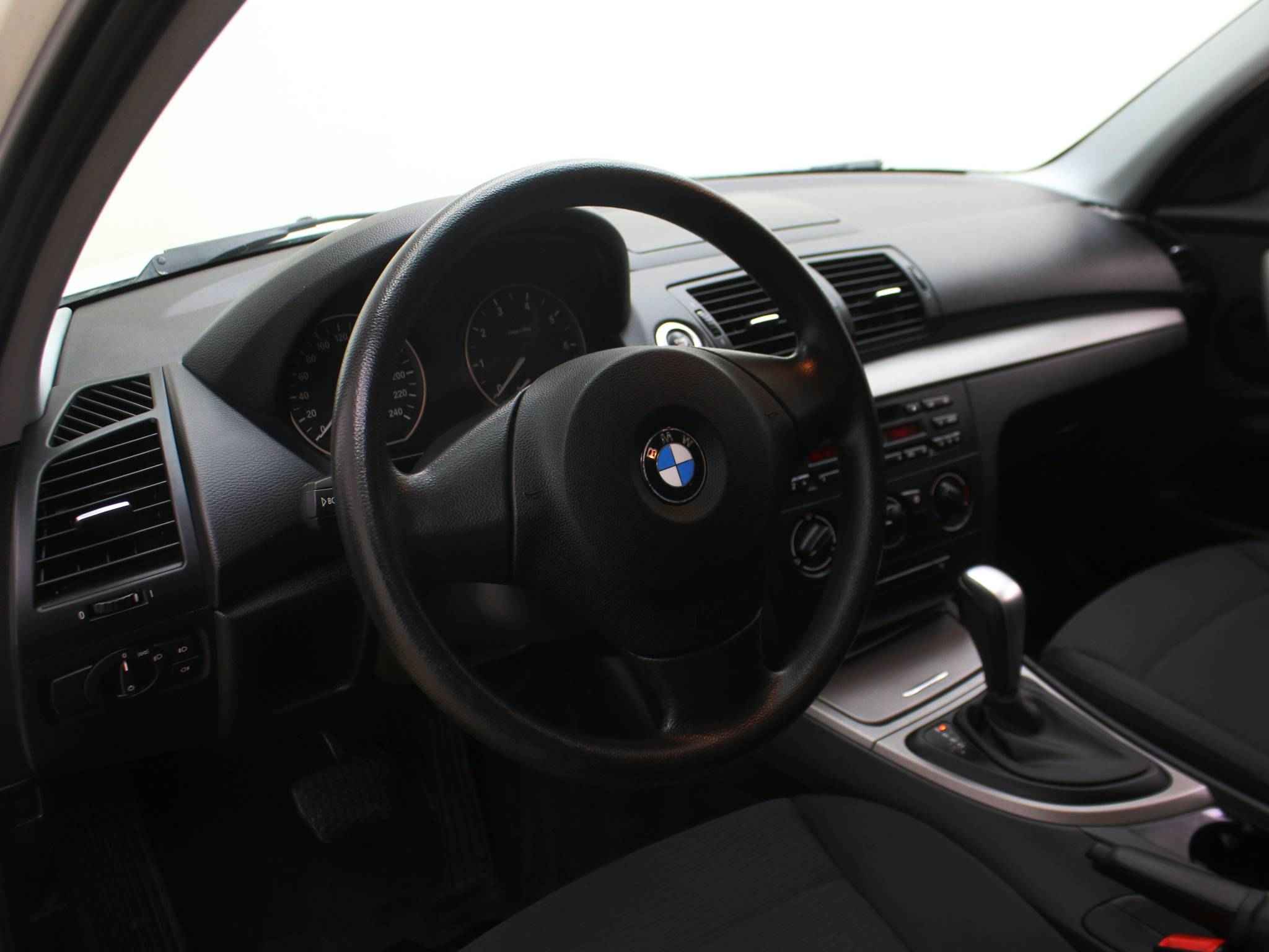 BMW 1 серии, I (E81/E82/E87/E88) Рестайлинг