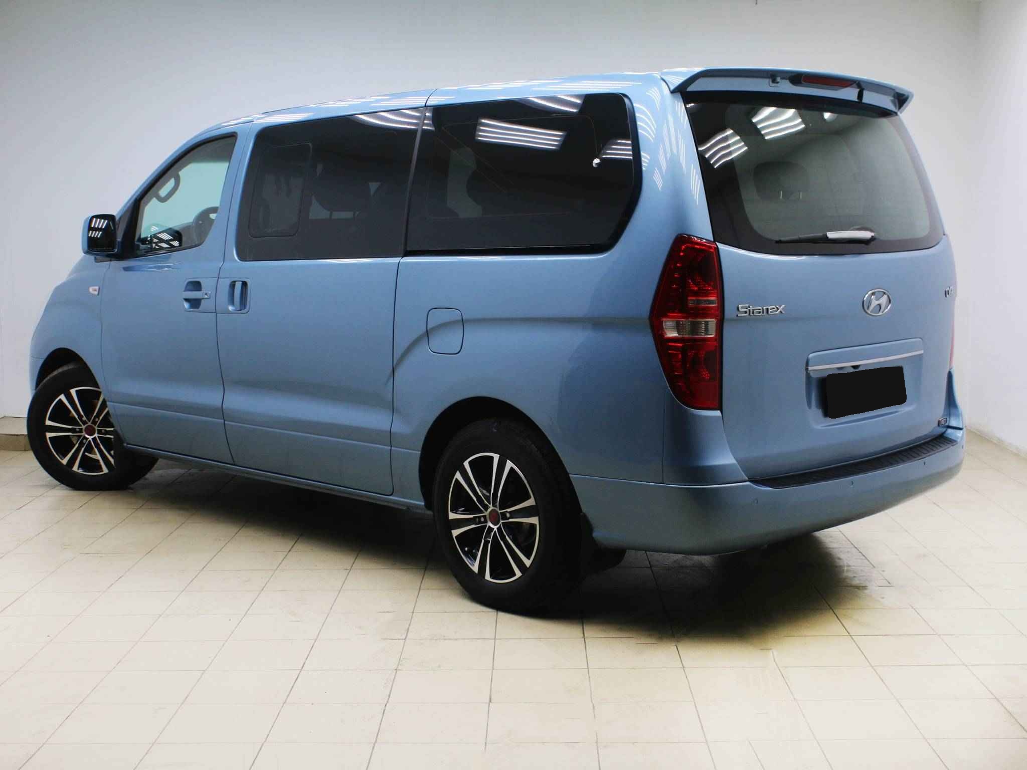 Hyundai Grand Starex, I