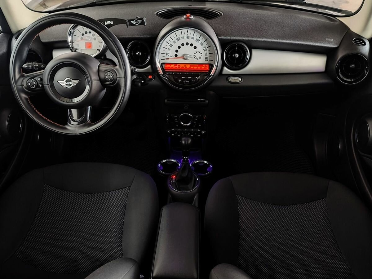 Mini Hatch Cooper, 2012