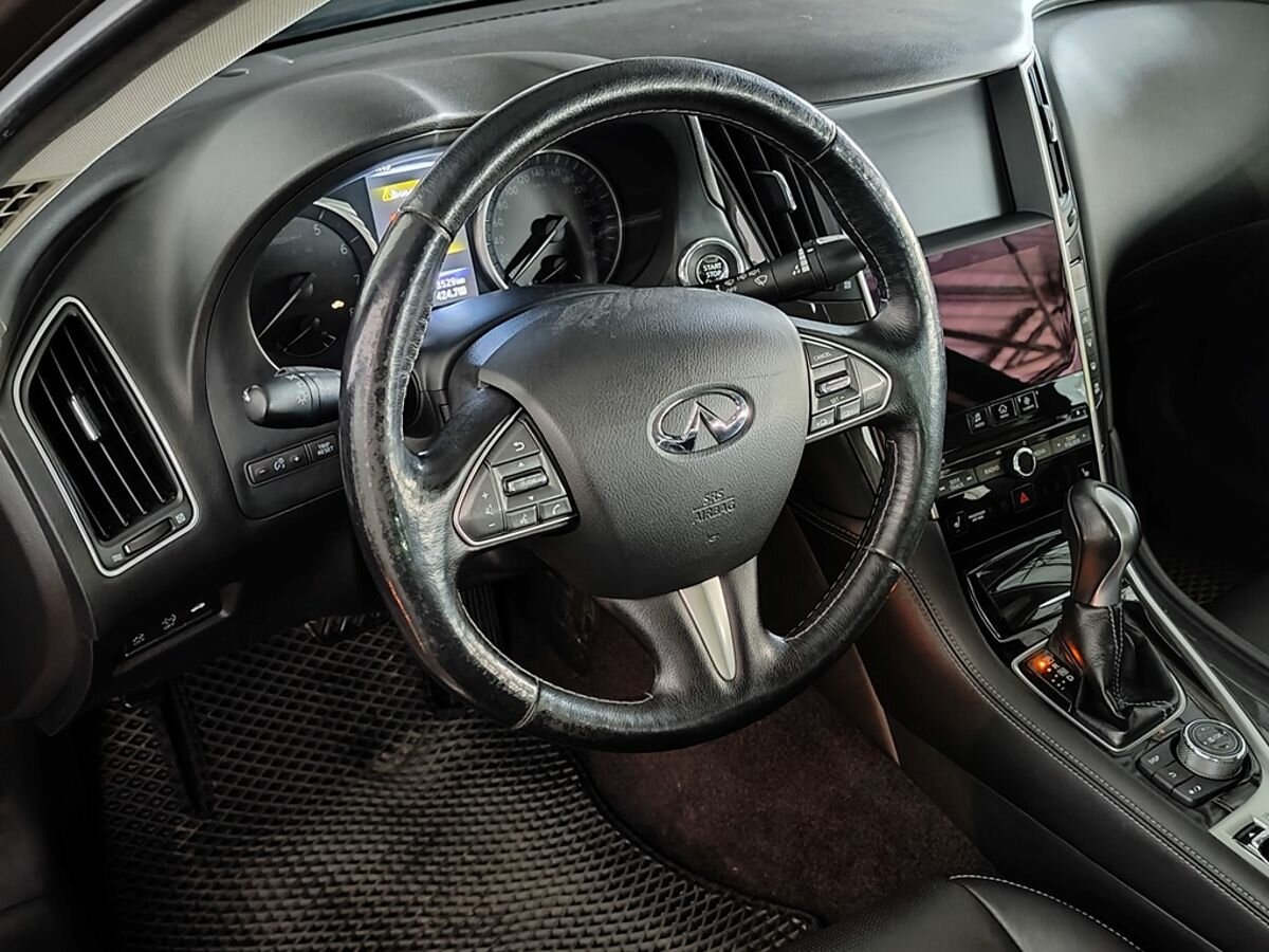 Infiniti Q50, 2015