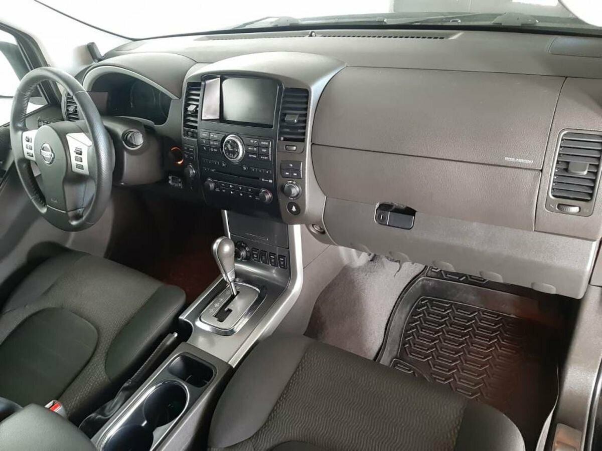 Nissan Pathfinder, 2011