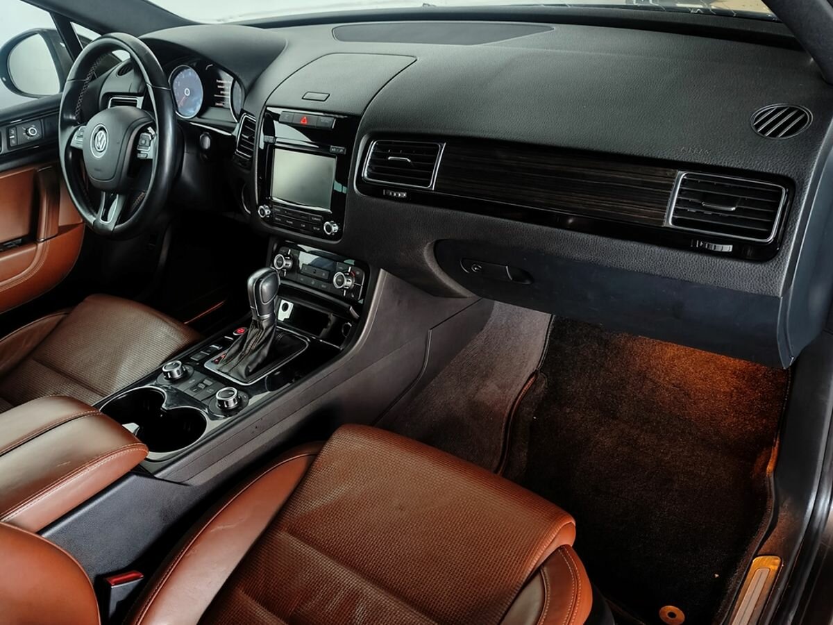 Volkswagen Touareg, 2014