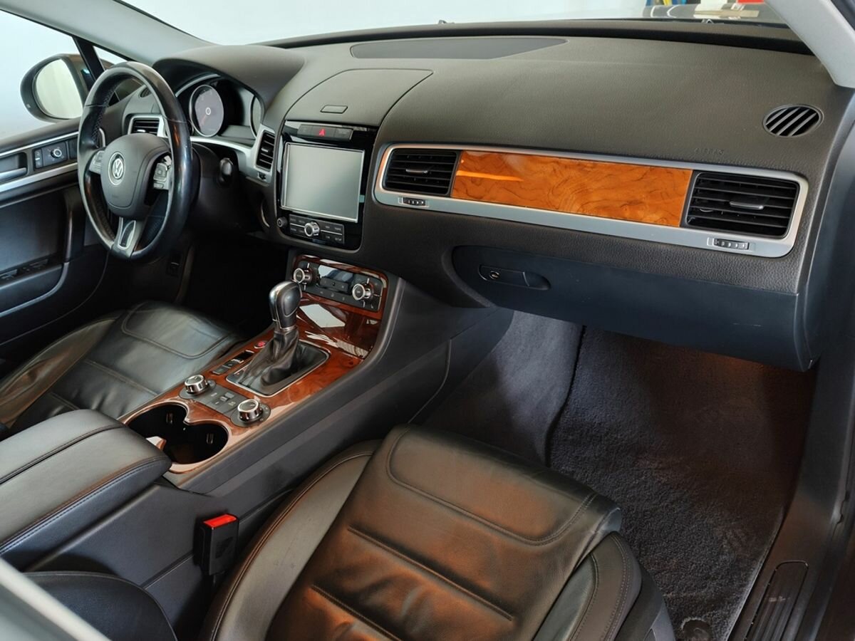 Volkswagen Touareg, 2013