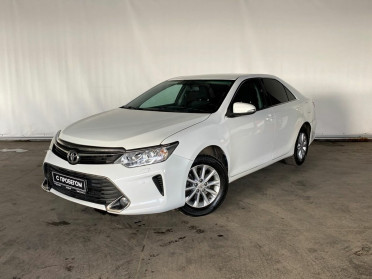 Toyota Camry, 2016